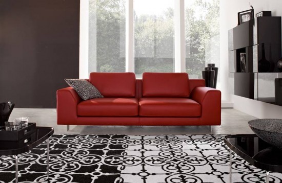 Sofa da màu đỏ